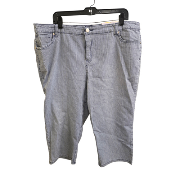 NWT 20W striped CJ Banks Capris - Picture 1 of 2